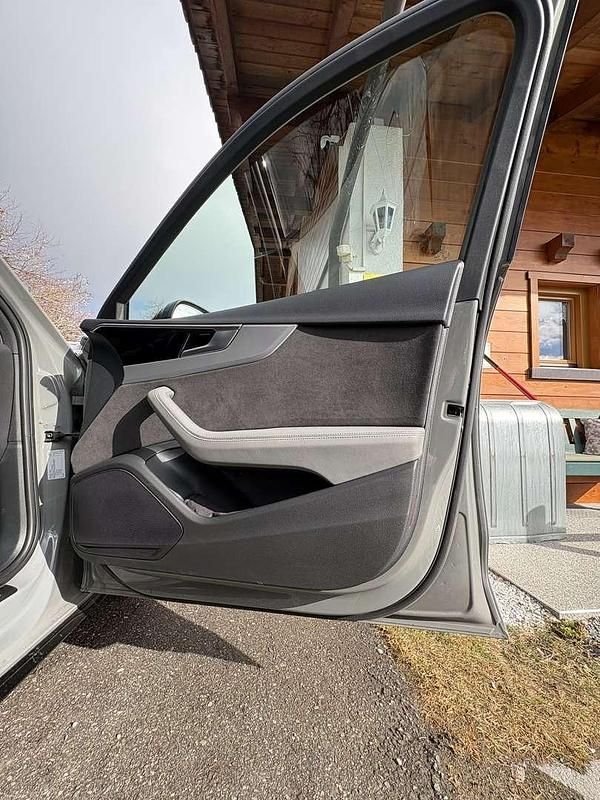 Gebraucht Audi A4 Advanced 190 PS (139 kW) 2020 Kombi