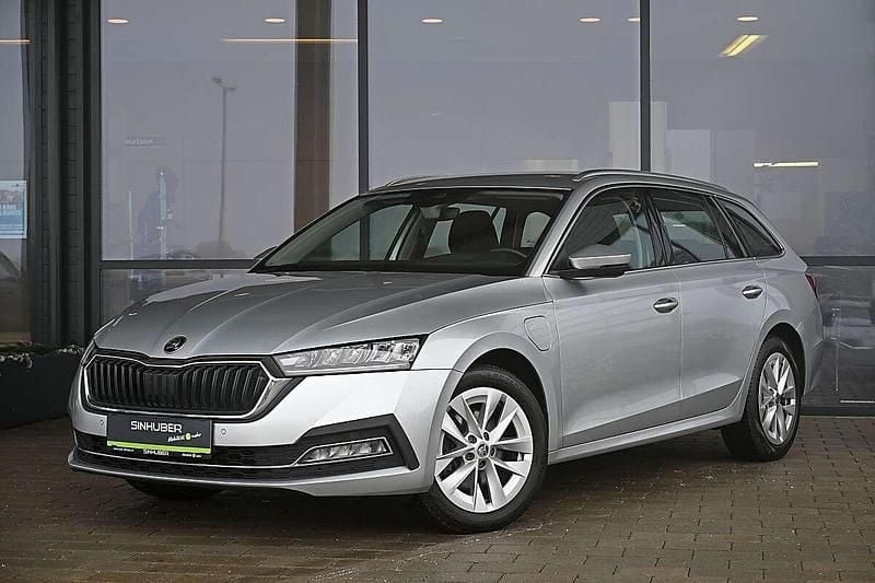 Silber Gebraucht 2022 Skoda Octavia Style Kombi | € 23.290 (Guter Preis) - Bild 1/4