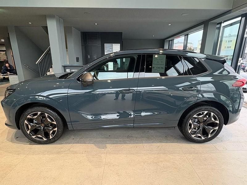 Neu Cupra Terramar 150 PS (110 kW) 2025 Dunkelblau  normal SUV