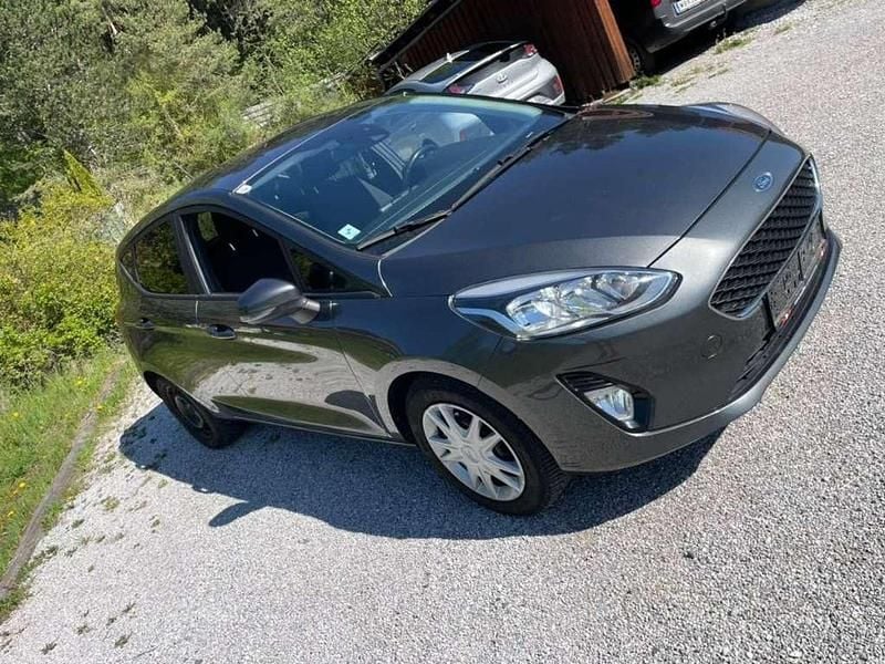 Grau Gebraucht 2020 Ford Fiesta Active Limousine | € 8.600 (Superpreis) - Bild 1/4