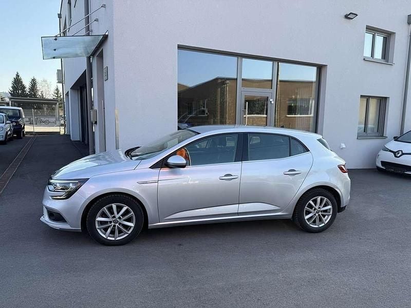 Gebraucht Renault Mégane IV Intens 116 PS (85 kW) 2018 Silber Limousine