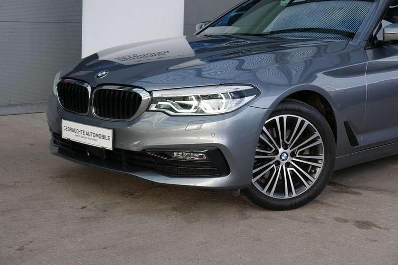 Gebraucht BMW 520 Shadowline 190 PS (139 kW) 2020 Bluestone metallic Kombi