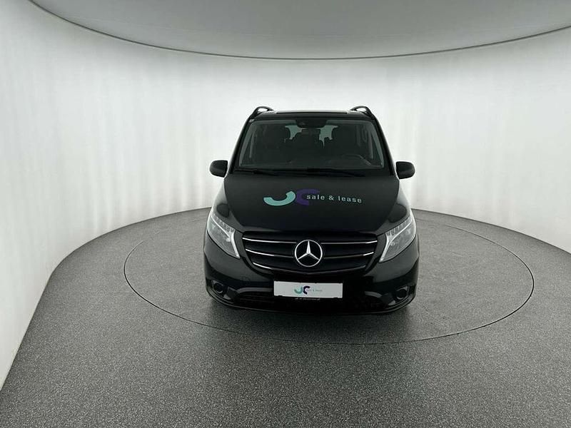 Gebraucht Mercedes Vito 190 PS (139 kW) 2023 Schwarz Van