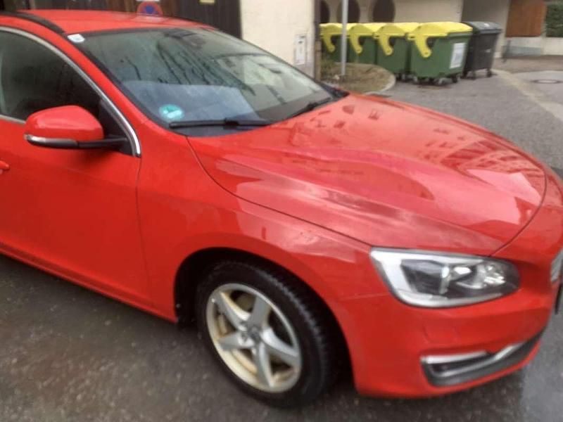 Gebraucht 2014 Volvo V60 Kombi | € 8.390 - Bild 1/4