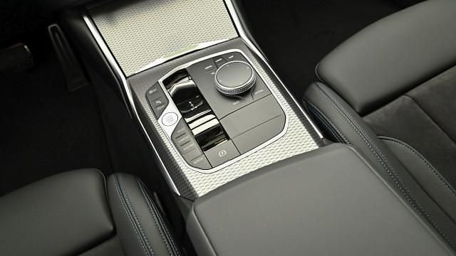 Gebraucht BMW 318 156 PS (114 kW) 2024 Schwarz Kombi