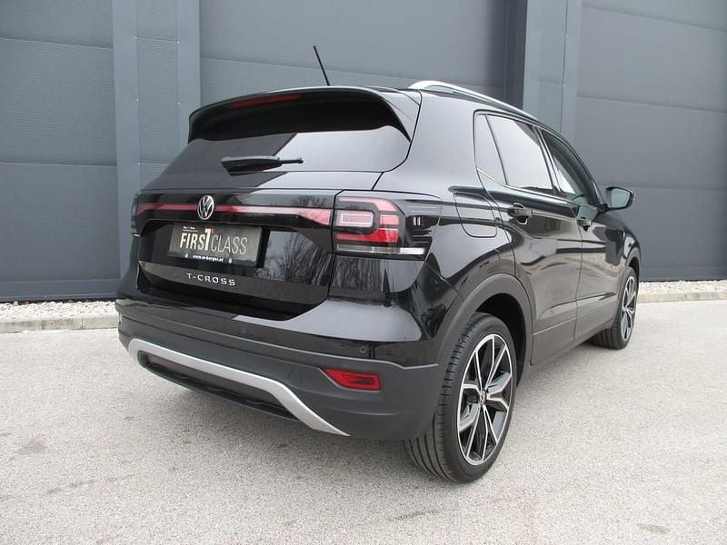 Gebraucht VW T-Cross Style 110 PS (80 kW) 2021 Schwarz  metallicperleffektno SUV