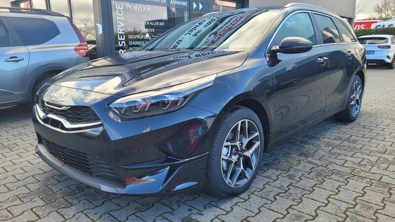 Neu Kia Ceed Sportswagon 140 PS (102 kW) 2025 Schwarz Kombi
