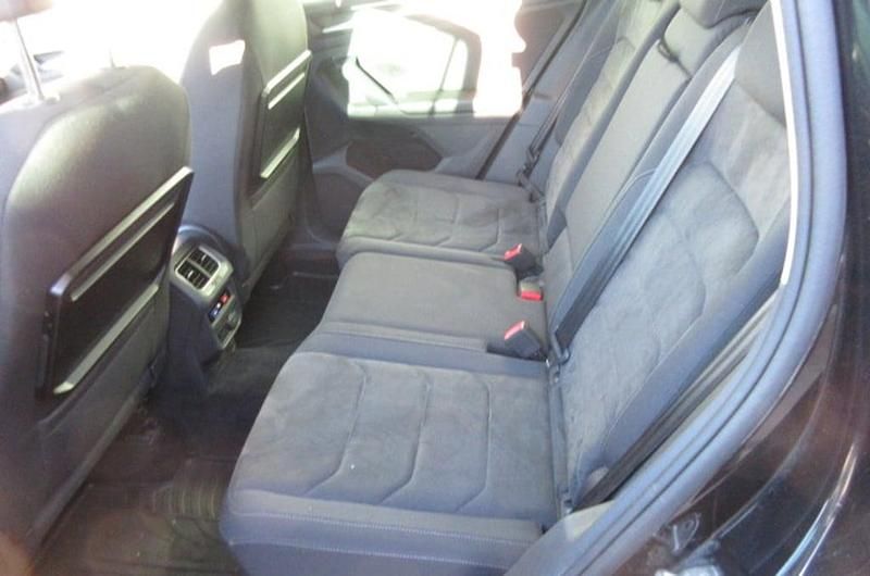 Gebraucht VW Tiguan Highline 150 PS (110 kW) 2017 Schwarz  metallicperleffektno SUV