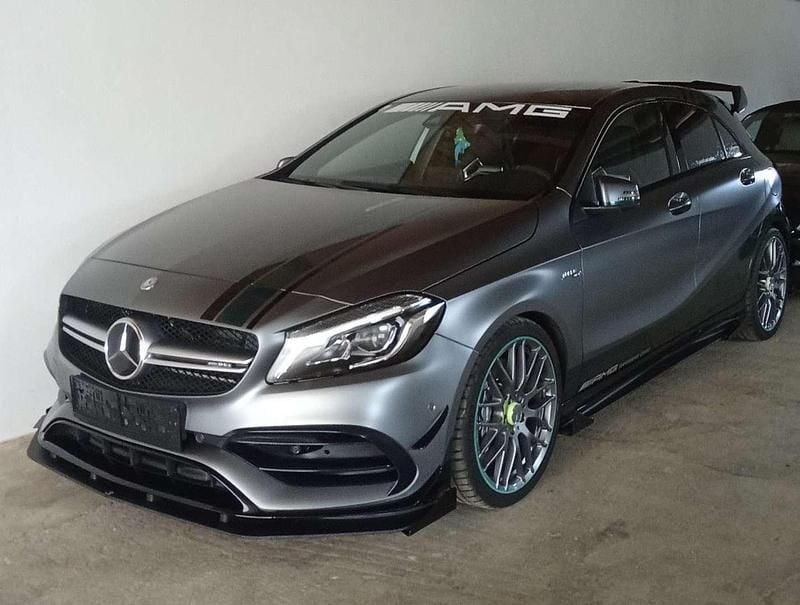 Grau Gebraucht 2016 Mercedes A45 AMG AMG Limousine | € 40.000 - Bild 1/3