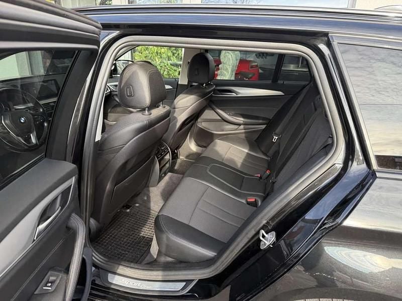 Gebraucht BMW 520 190 PS (139 kW) 2018 Schwarz Kombi
