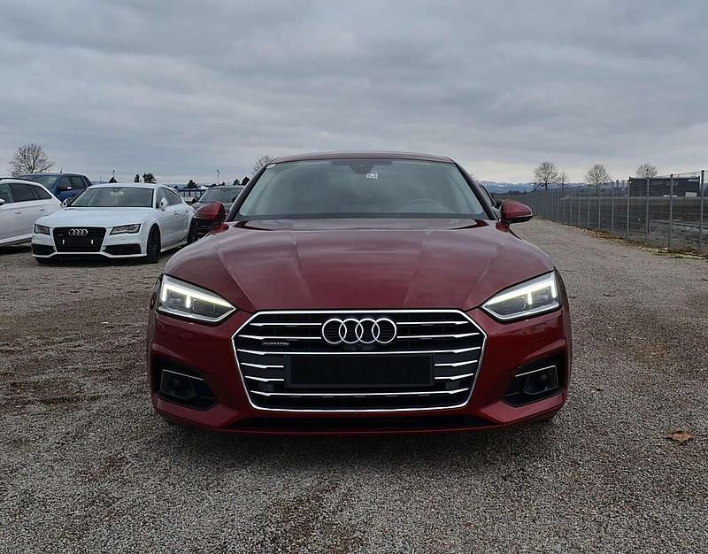 Gebraucht Audi A5 Sportback Sport 190 PS (139 kW) 2017 Rot Kleinwagen