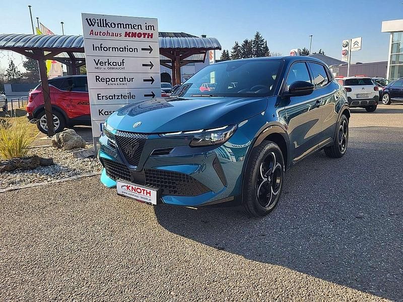 Gebraucht Alfa Romeo Junior 136 PS (100 kW) 2025 Blau SUV