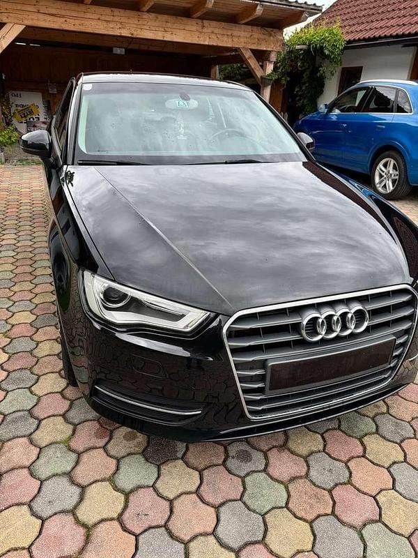 Schwarz Gebraucht 2014 Audi A3 Ambition Limousine | € 9.000 (Fairer Preis) - Bild 1/4