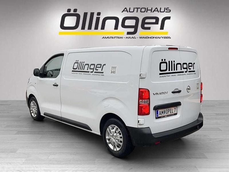 Gebraucht Opel Vivaro-e Combi Enjoy 100 kW (136 PS) 2022 Weiß Van