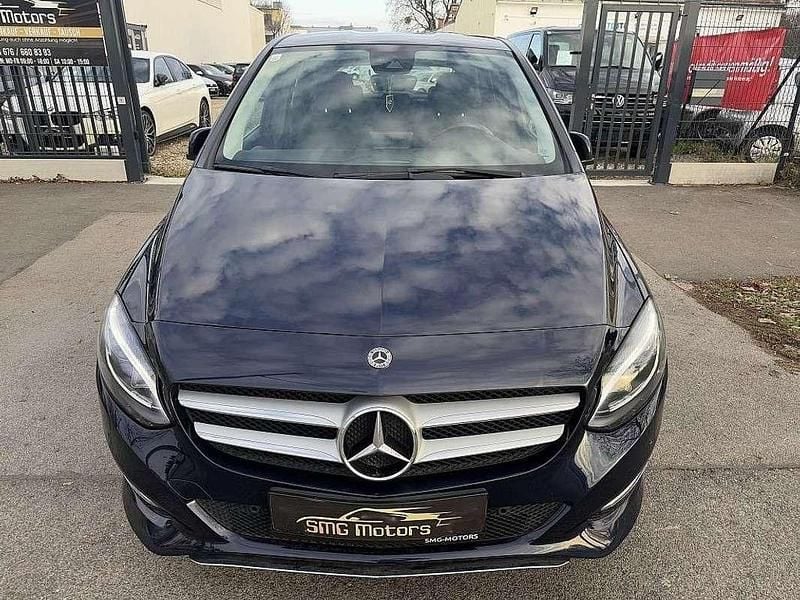 Gebraucht Mercedes B180 109 PS (80 kW) 2017 Blau Van / Kleinbus