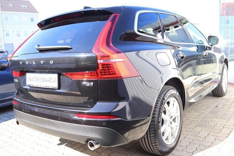 Gebraucht Volvo XC60 Momentum 303 PS (222 kW) 2019 Schwarz SUV