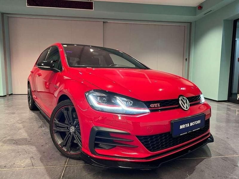 Rot Gebraucht 2019 VW Golf VII GTI Limousine | € 21.990 (Guter Preis) - Bild 1/4