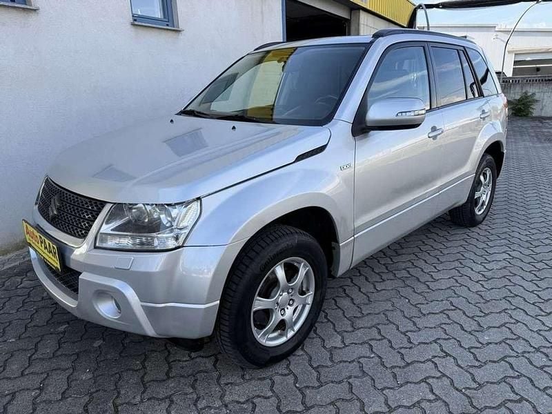 Gebraucht Suzuki Grand Vitara 129 PS (94 kW) 2010 Silber SUV