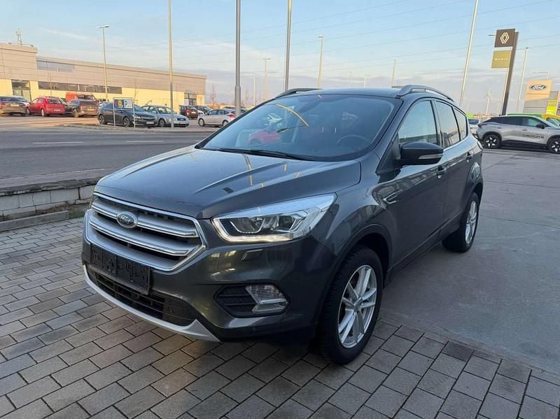 Gebraucht Ford Kuga Titanium 120 PS (88 kW) 2018 Grau SUV