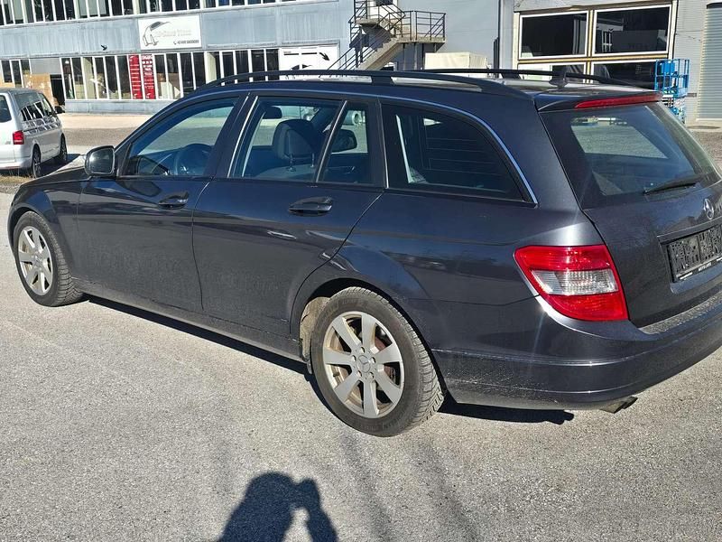 Gebraucht Mercedes C200 136 PS (100 kW) 2008 Grau Kombi