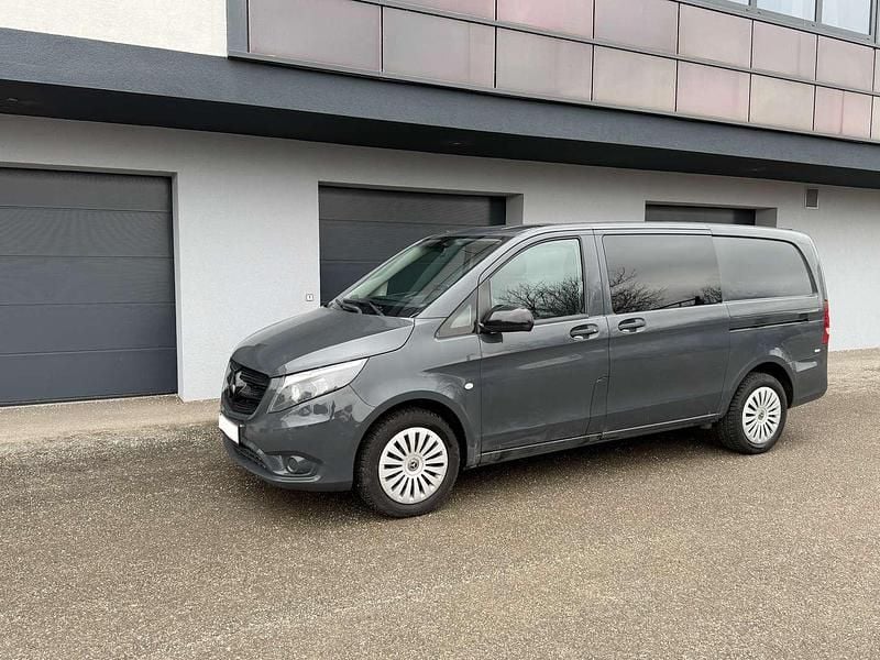 Gebraucht Mercedes Vito 163 PS (119 kW) 2018 Grau Van