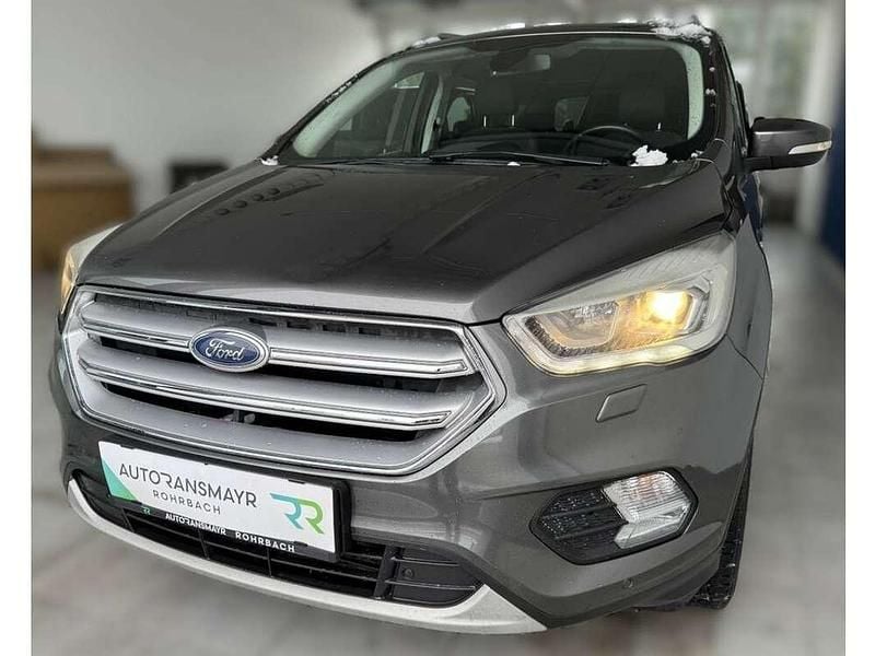 Gebraucht Ford Kuga Titanium 150 PS (110 kW) 2018 Grau SUV