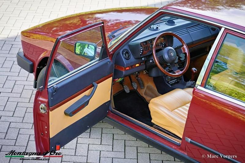 Gebraucht Alfa Romeo Alfetta 131 PS (96 kW) 1984 Rot Limousine