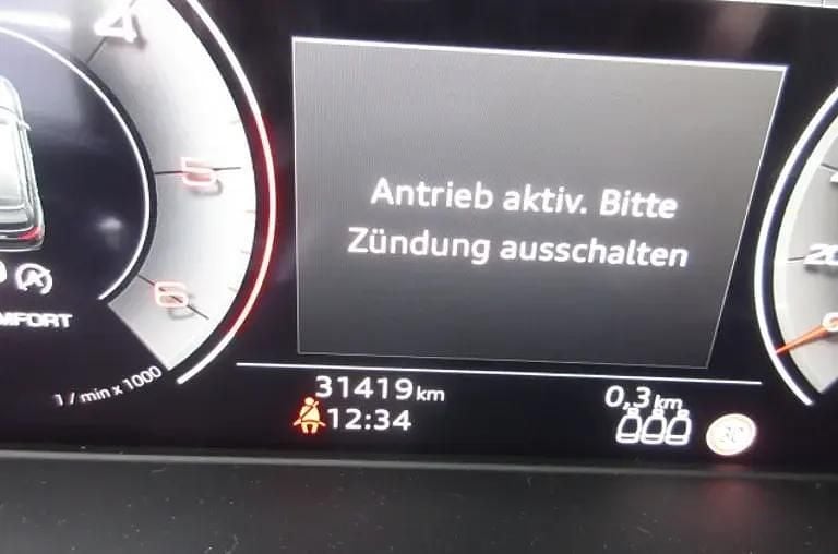 Gebraucht Audi A4 S-Line 204 PS (150 kW) 2024 Schwarz  metallicperleffektno Kombi