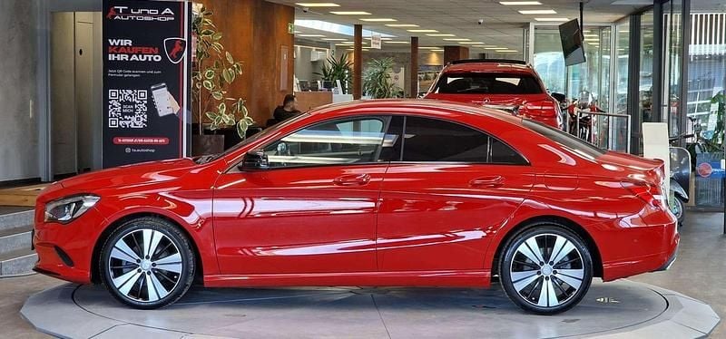 Gebraucht Mercedes CLA180 Night 109 PS (80 kW) 2017 Rot Limousine
