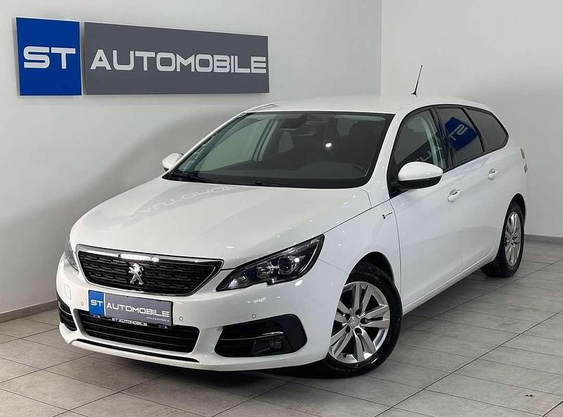 Weiß Gebraucht 2018 Peugeot 308 SW Active Kombi | € 10.990 (Fairer Preis) - Bild 1/3