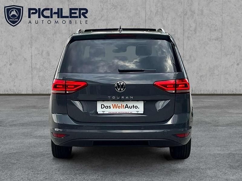 Gebraucht VW Touran 150 PS (110 kW) 2025 Mittelgrau  metallic Van / Kleinbus