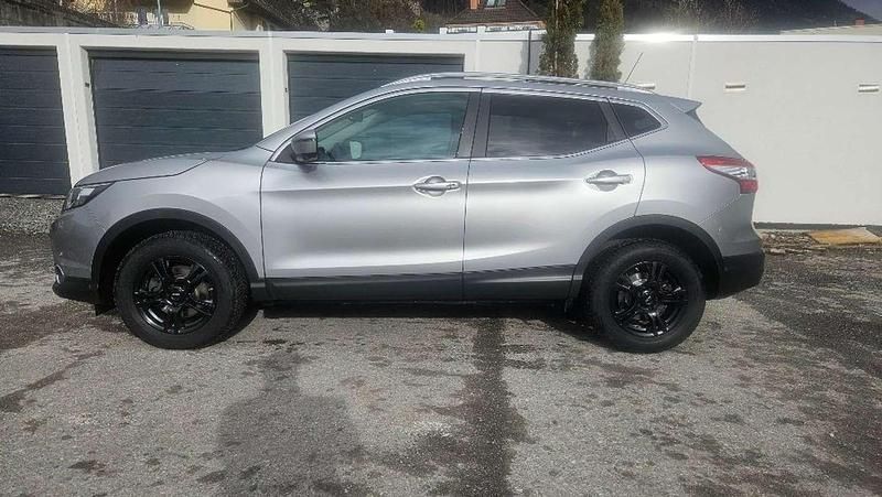 Gebraucht Nissan Qashqai N-Connecta 131 PS (96 kW) 2017 Grau SUV