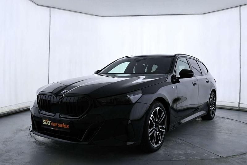 Gebraucht BMW 540 M Sport 303 PS (222 kW) 2025 Schwarz Kombi