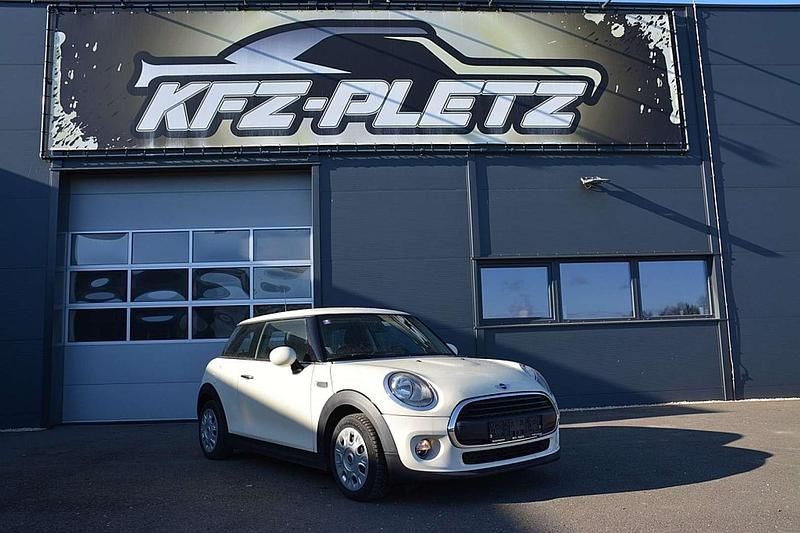 Weiß Gebraucht 2018 Mini Cooper D Hatch Kleinwagen | € 13.290 - Bild 1/4