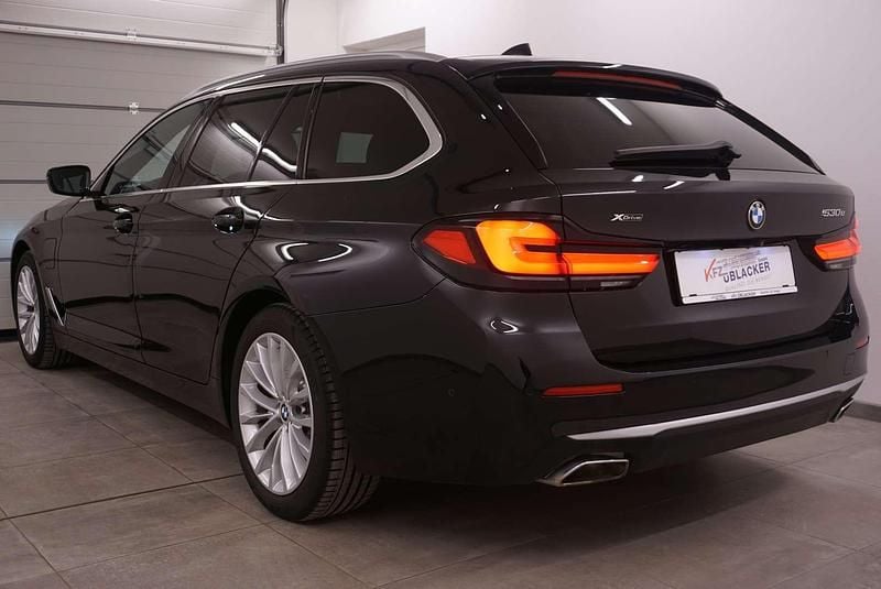 Gebraucht BMW 530e Luxury Line 184 PS (135 kW) 2021 Schwarz Kombi