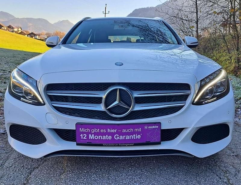 Gebraucht Mercedes C220 Avantgarde 170 PS (125 kW) 2015 Weiß Kombi