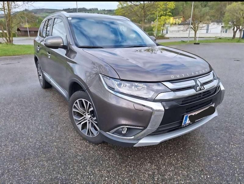 Gebraucht 2018 Mitsubishi Outlander Instyle SUV | € 21.000 (Etwas zu teuer) - Bild 1/4