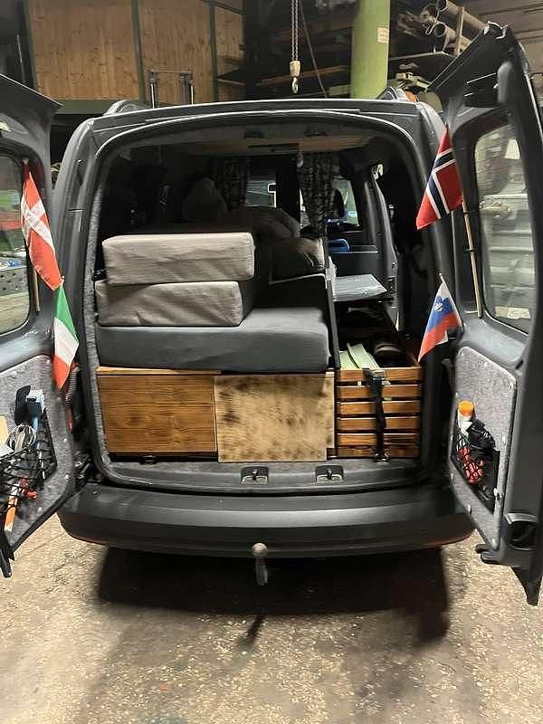 Gebraucht VW Caddy Maxi 102 PS (75 kW) 2018 Grau Van / Kleinbus