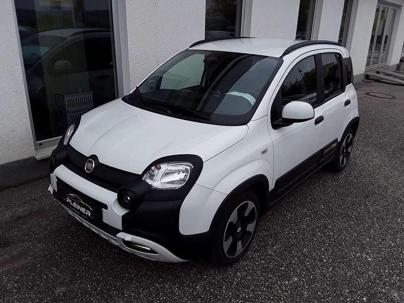 Weiß Neu 2025 Fiat Grande Panda Cross Kleinwagen | € 15.490 (Superpreis) - Bild 1/4