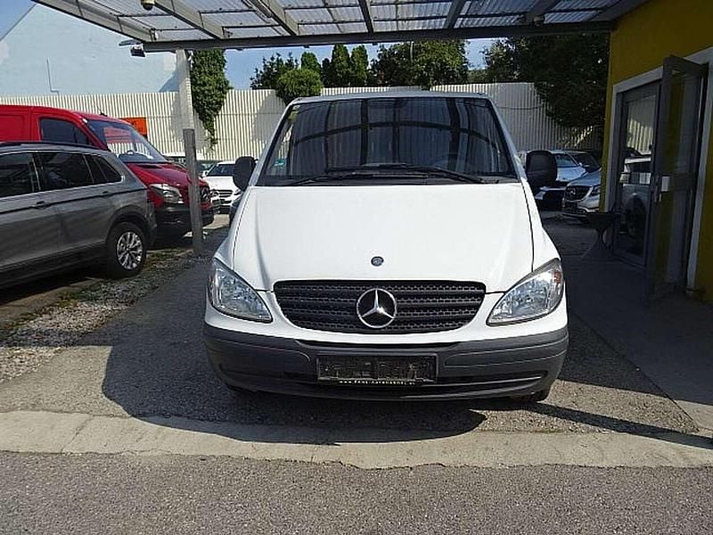 Weiß Gebraucht 2006 Mercedes Vito Van / Kleinbus | € 3.600 (Superpreis) - Bild 1/4