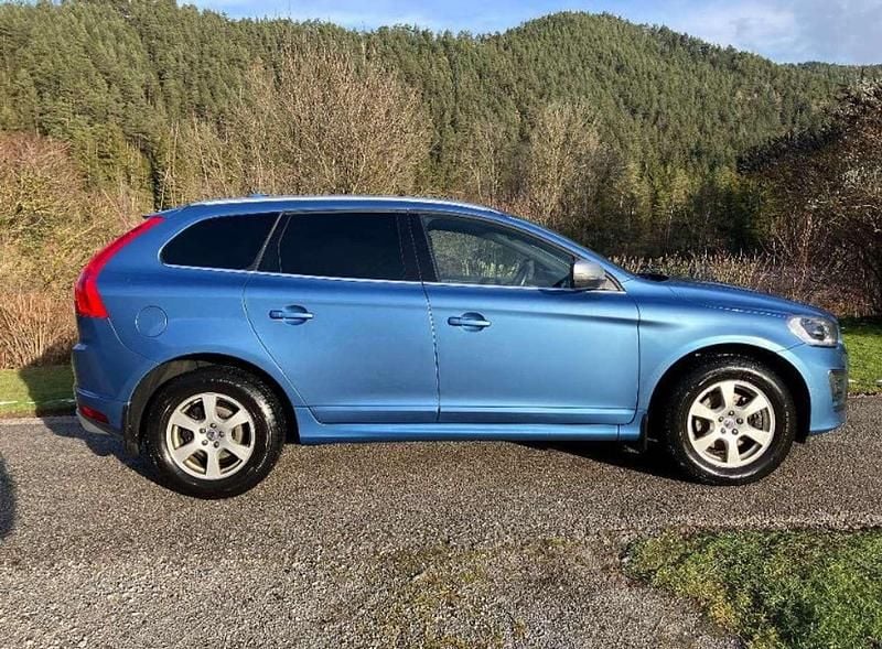 Gebraucht Volvo XC60 Momentum 190 PS (139 kW) 2016 SUV