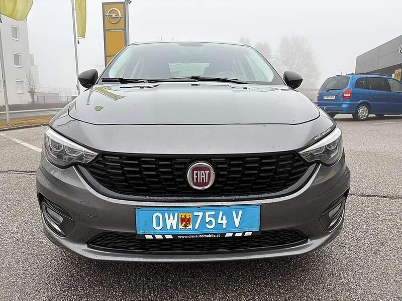 Gebraucht Fiat Tipo Street 95 PS (69 kW) 2020 Grau Limousine