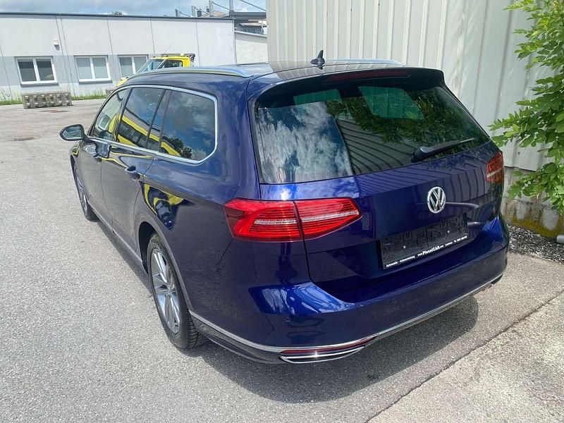 Gebraucht VW Passat Highline 121 PS (88 kW) 2018 Blaumet. Kombi