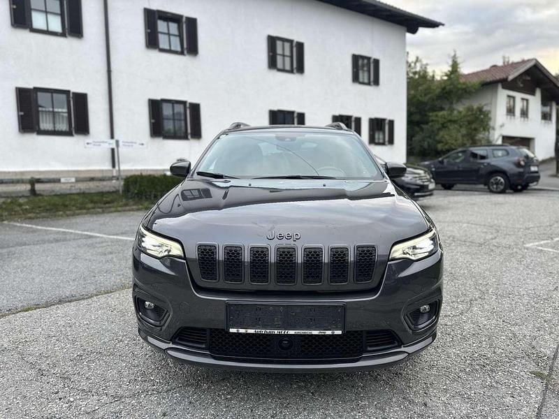 Gebraucht 2019 Jeep Cherokee Overland SUV | € 24.000 - Bild 1/4