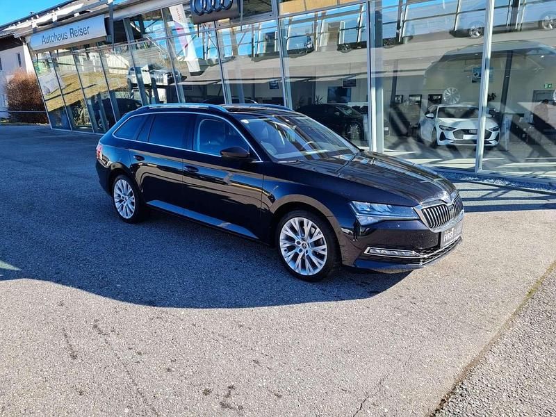 Gebraucht Skoda Superb Style 150 PS (110 kW) 2023 Schwarz Kombi