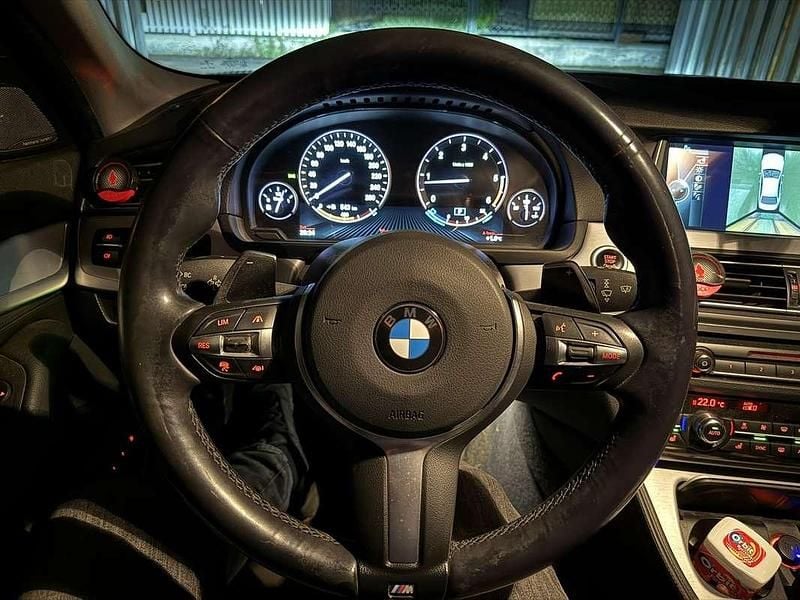 Gebraucht BMW 530 258 PS (189 kW) 2014 Blau Limousine