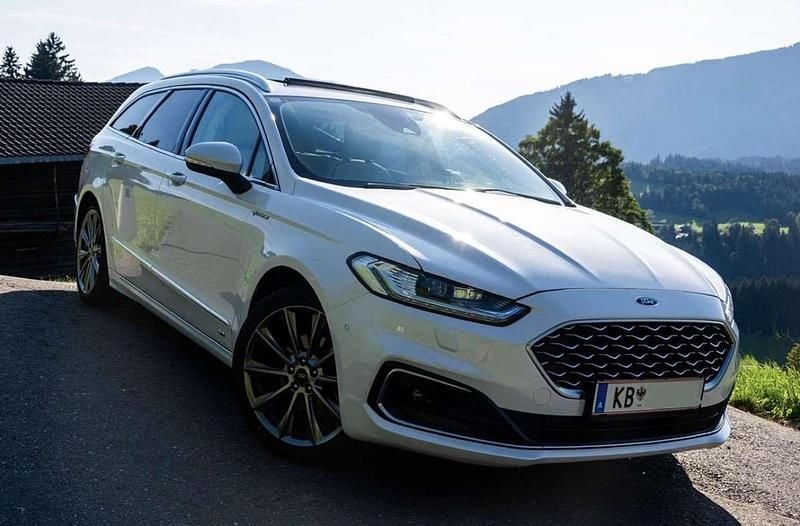 Gebraucht Ford Mondeo Vignale 189 PS (139 kW) 2021 Weiß Kombi