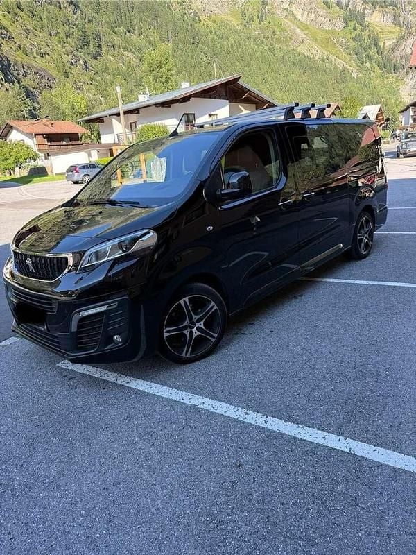 Schwarz Gebraucht 2017 Peugeot Traveller Business-Line Van / Kleinbus | € 31.500 (Etwas zu teuer) - Bild 1/4