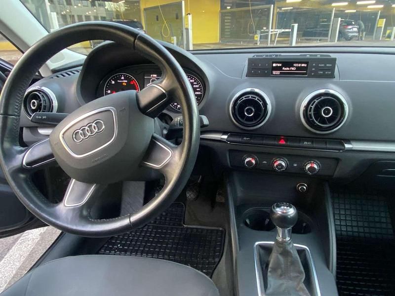 Gebraucht Audi A3 105 PS (77 kW) 2014 Schwarz Limousine