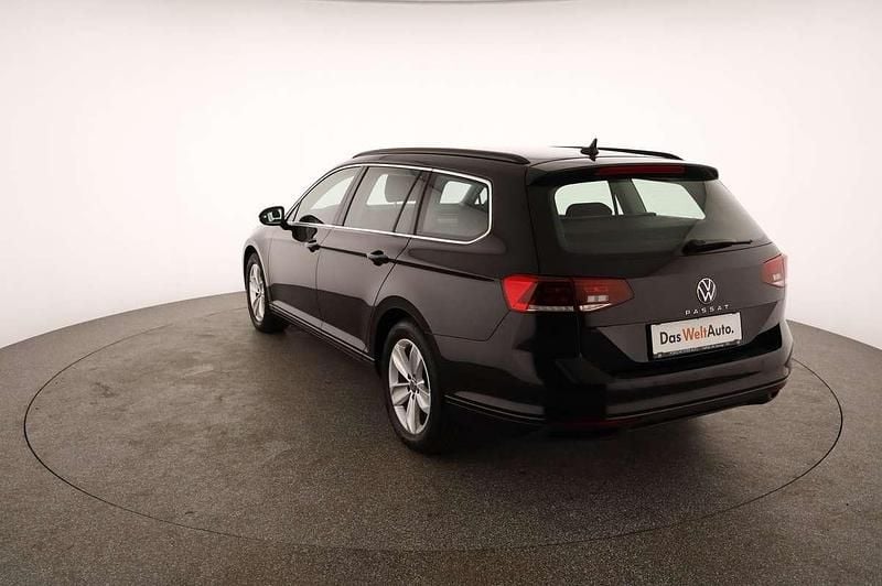Gebraucht VW Passat Elegance 150 PS (110 kW) 2022 Schwarz Kombi